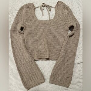 Hollister Women's Beige scoop Neck Sweater